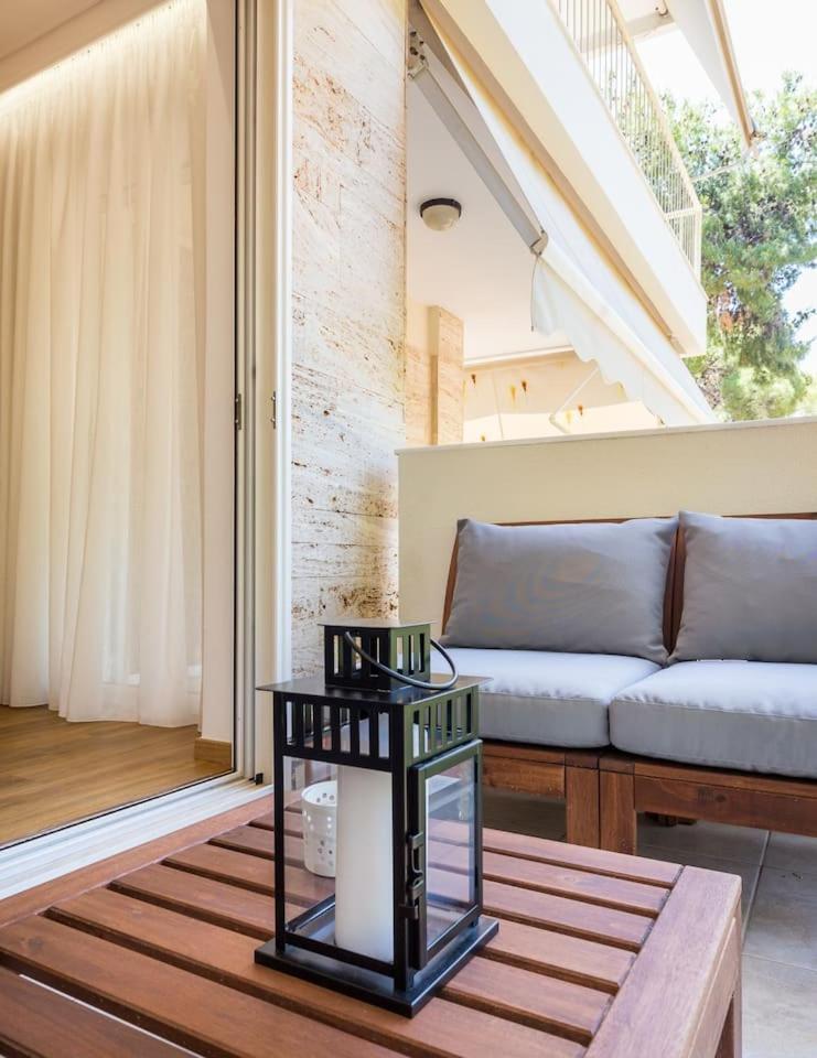 Elegant Apartment W Great Balcony In Vouliagmeni Atene Esterno foto